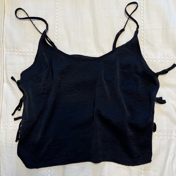 silk top with bows on the sides - Picture 1 of 2